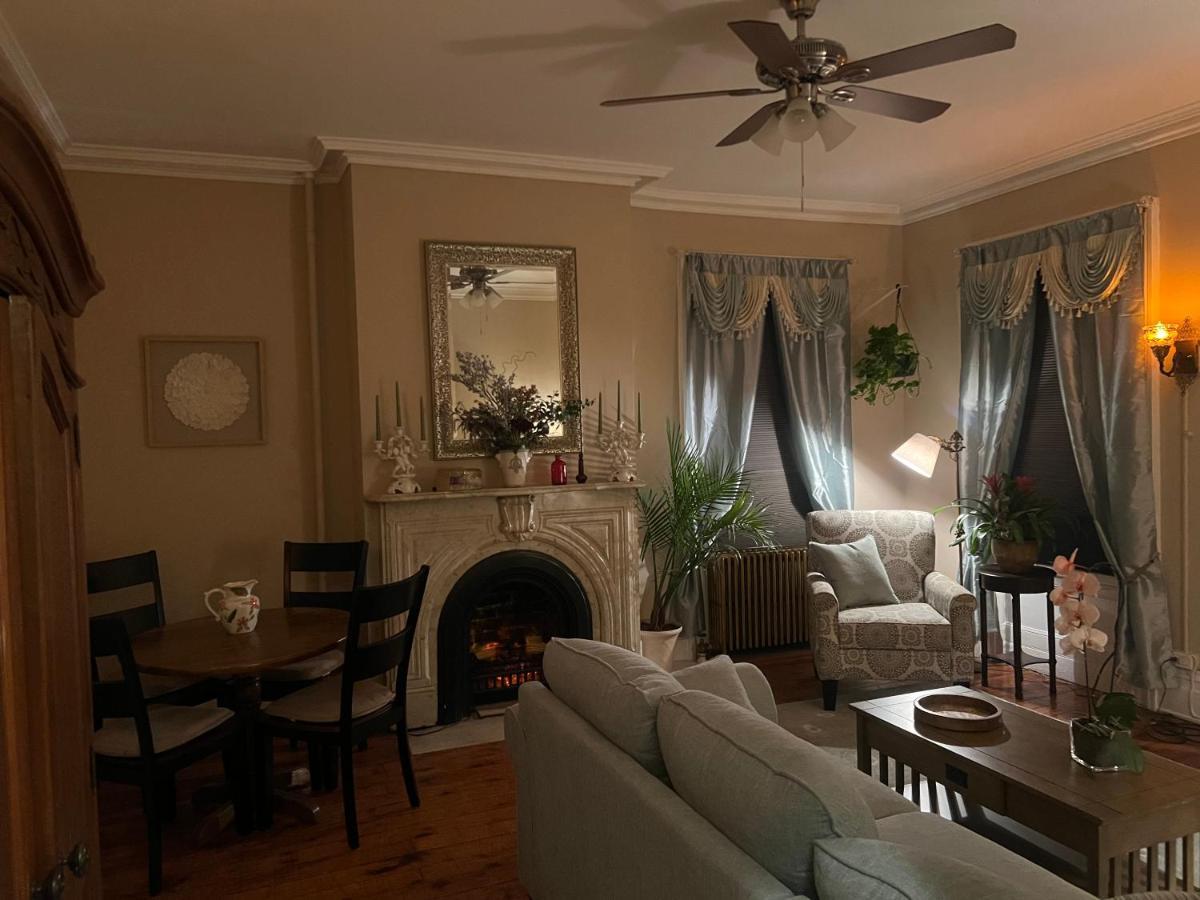 1 Bedroom Private Victorian Apt In Convenient City Location On 5 Acre, Sleeps 4 Πουκίπσι Εξωτερικό φωτογραφία