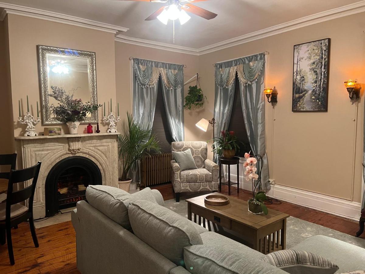 1 Bedroom Private Victorian Apt In Convenient City Location On 5 Acre, Sleeps 4 Πουκίπσι Εξωτερικό φωτογραφία