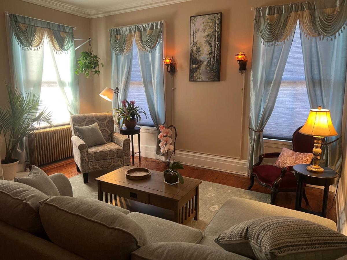 1 Bedroom Private Victorian Apt In Convenient City Location On 5 Acre, Sleeps 4 Πουκίπσι Εξωτερικό φωτογραφία
