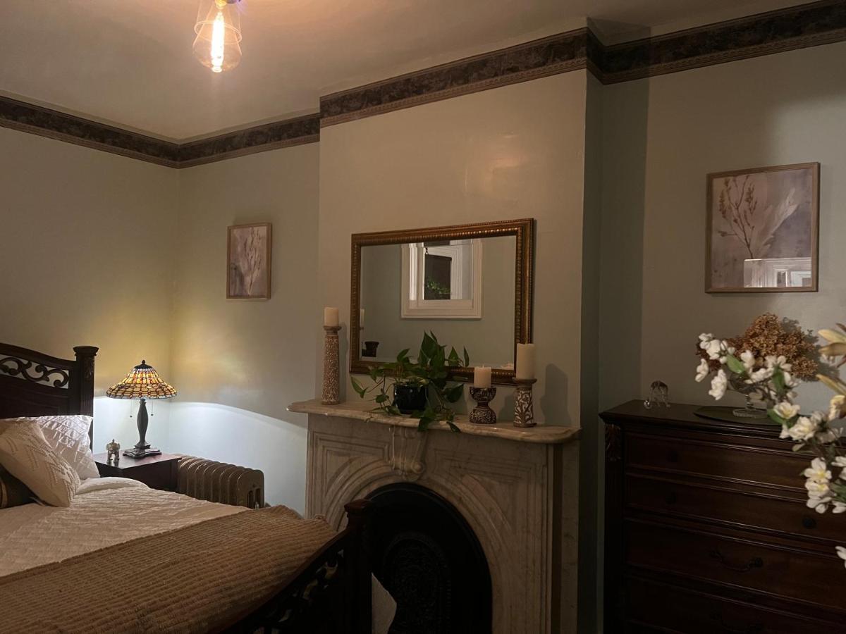 1 Bedroom Private Victorian Apt In Convenient City Location On 5 Acre, Sleeps 4 Πουκίπσι Εξωτερικό φωτογραφία
